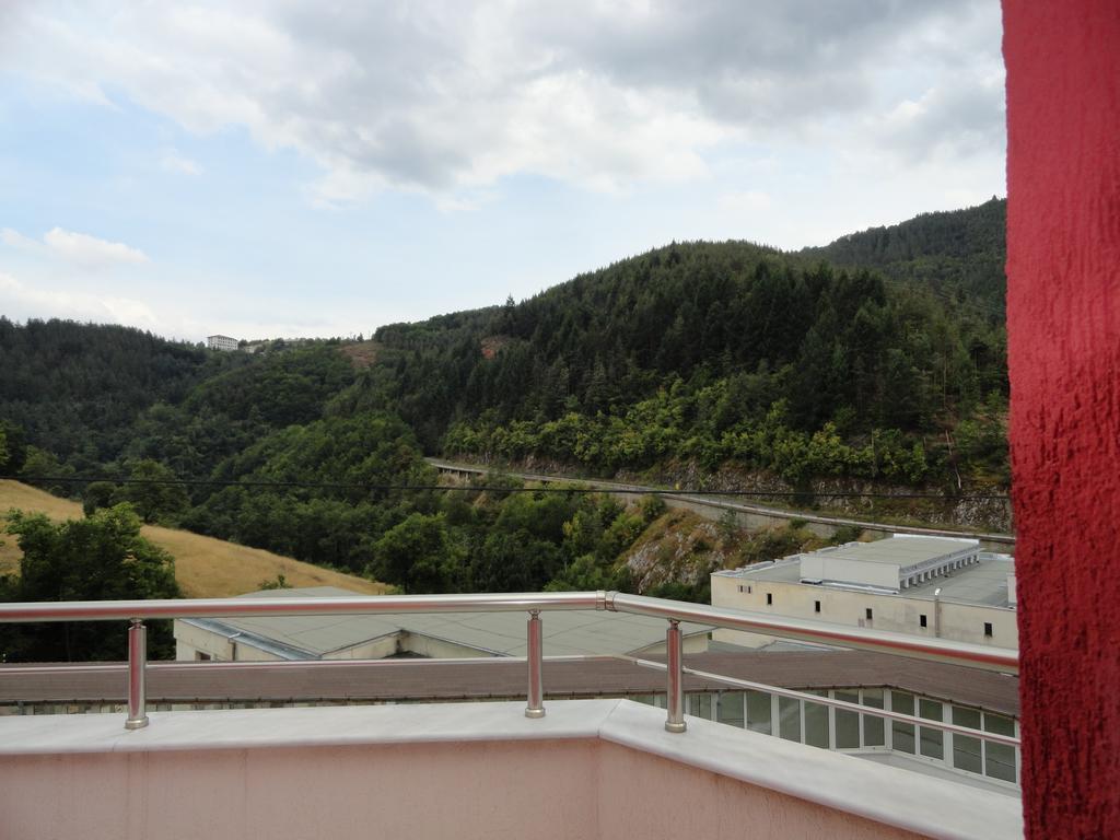 Hotel Byalo More Баните Стая снимка
