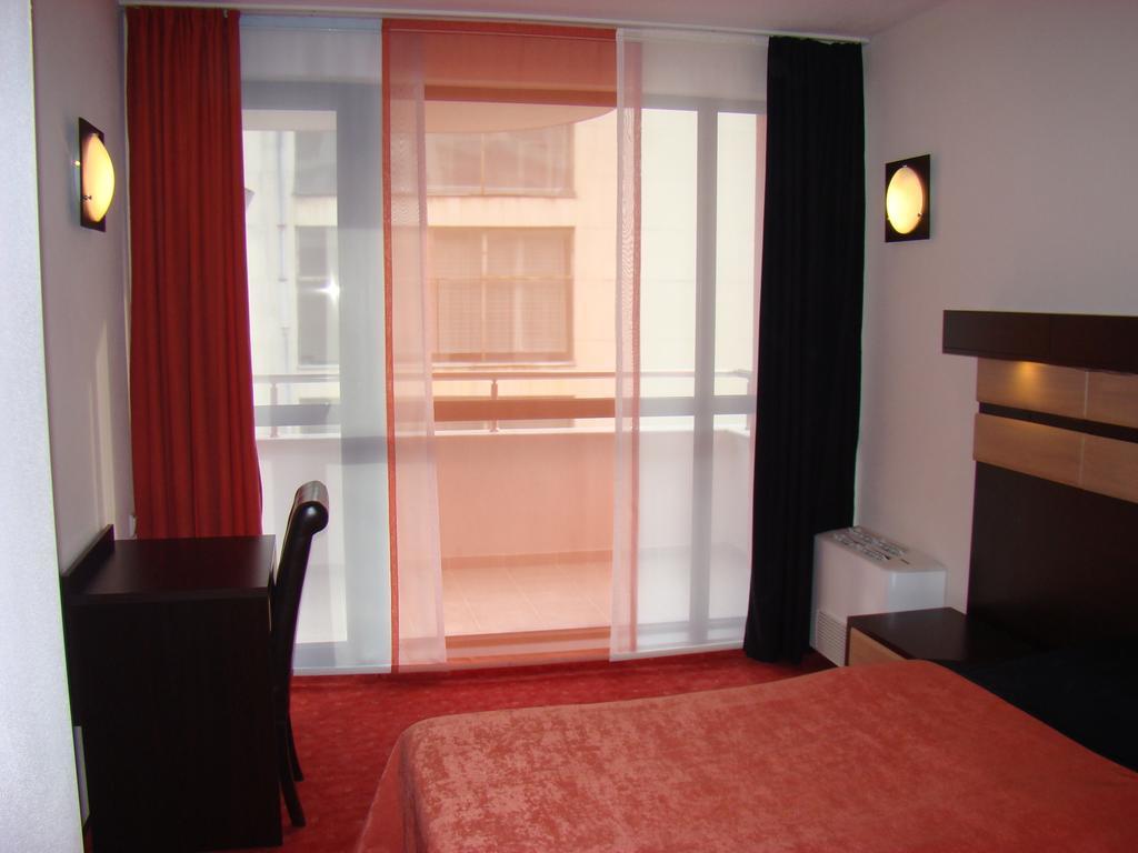 Hotel Byalo More Баните Стая снимка