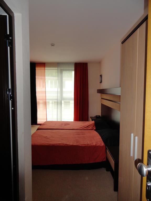 Hotel Byalo More Баните Стая снимка