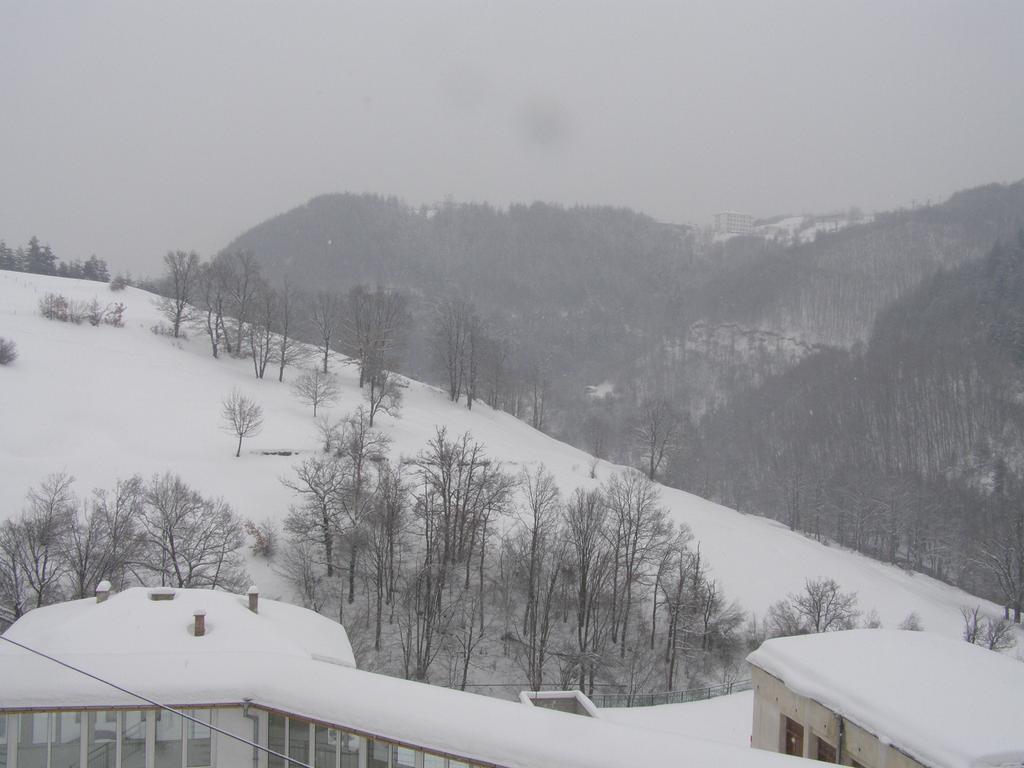 Hotel Byalo More Баните Екстериор снимка