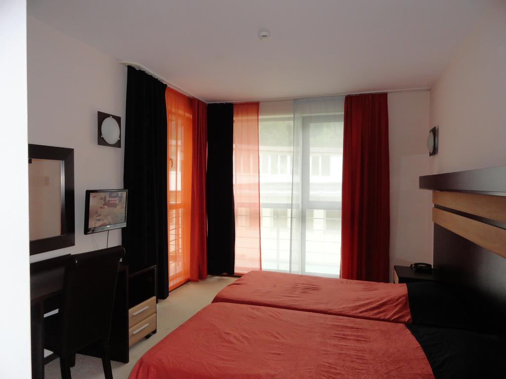 Hotel Byalo More Баните Стая снимка